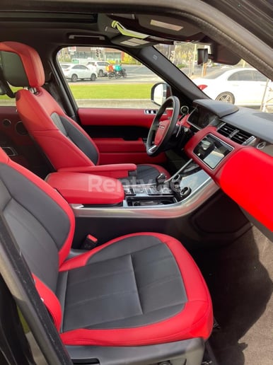 Range Rover Sport (Noir), 2021 &agrave; louer &agrave; Abu Dhabi