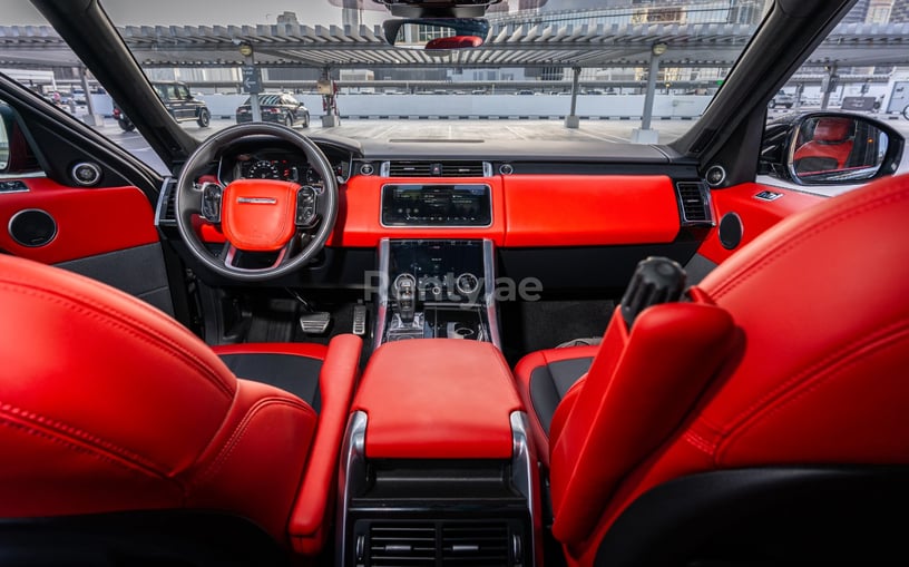 Range Rover Sport (Noir), 2021 &agrave; louer &agrave; Abu Dhabi