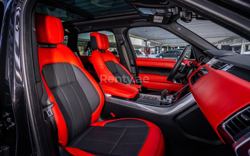 Range Rover Sport (Noir), 2021 &agrave; louer &agrave; Abu Dhabi