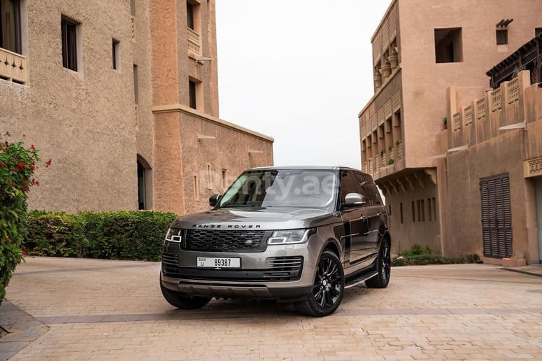 Range Rover Vogue (Noir), 2019 &agrave; louer &agrave; Duba&iuml;