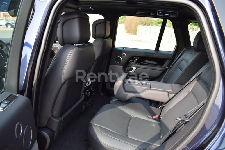 Dubai'de kiralık Range Rover Vogue (Mavi), 2019
