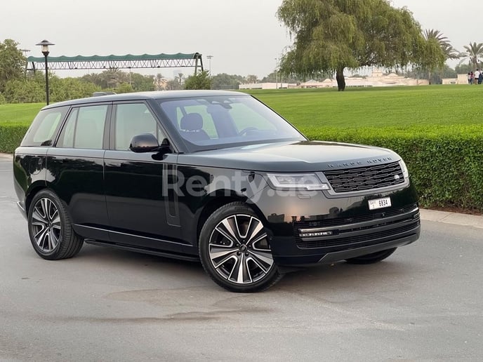 Range Rover Vogue (Negro), 2022 para alquiler en Ras Al Khaimah