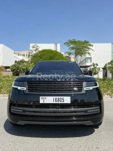Range Rover Vogue (Nero), 2022 in affitto a Sharjah
