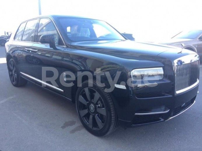 Rolls Royce Cullinan (Zwart), 2020 te huur in Abu Dhabi