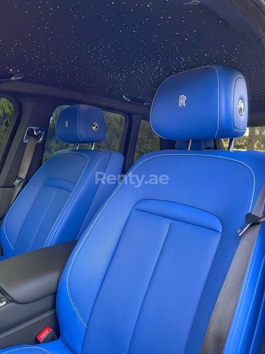 Rolls Royce Cullinan (Negro), 2021 para alquiler en Dub&aacute;i