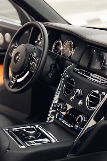 Rolls Royce Cullinan (Schwarz), 2020  zur Miete in Sharjah