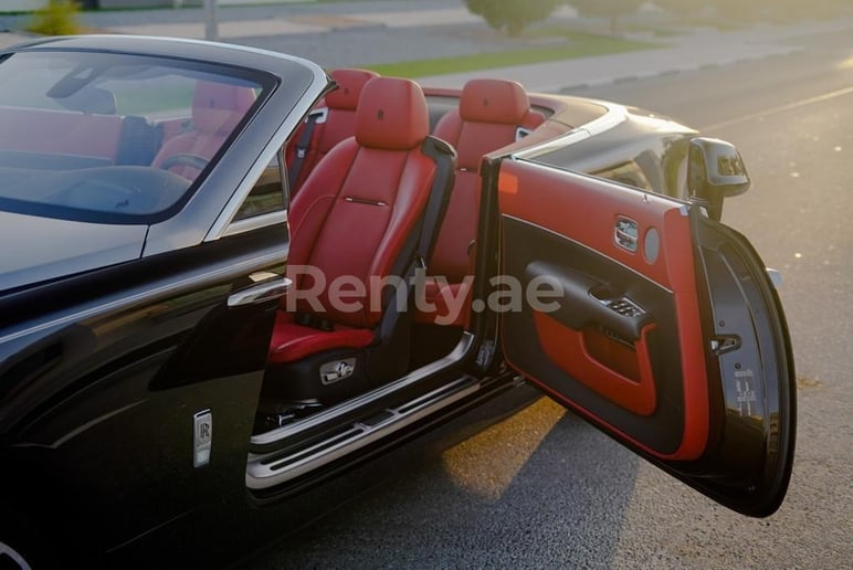 Rolls Royce Dawn Black Badge (Schwarz), 2020  zur Miete in Dubai