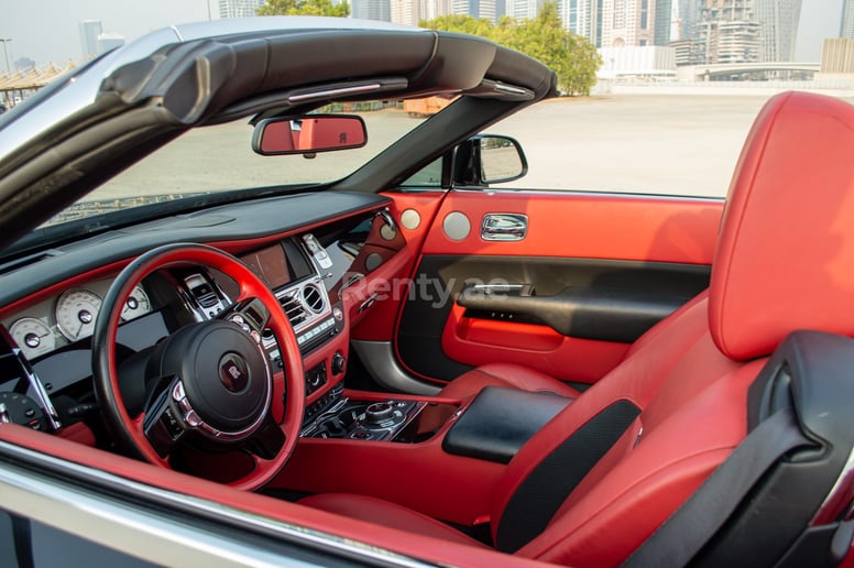 Rolls Royce Dawn (Noir), 2020 &agrave; louer &agrave; Duba&iuml;
