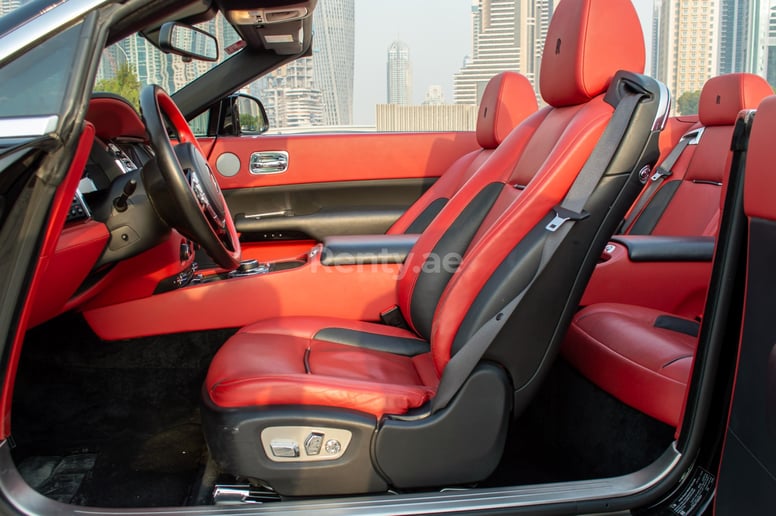 Rolls Royce Dawn (Noir), 2020 &agrave; louer &agrave; Duba&iuml;