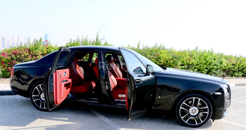 Rolls Royce Ghost (Schwarz), 2017  zur Miete in Dubai