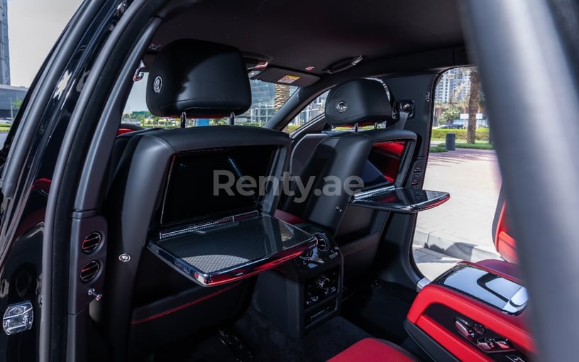 Rolls Royce Ghost Black Badge (Noir), 2022 &agrave; louer &agrave; Duba&iuml;