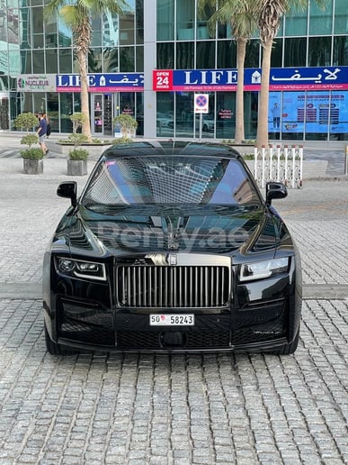 Rolls Royce Ghost (Schwarz), 2022  zur Miete in Dubai