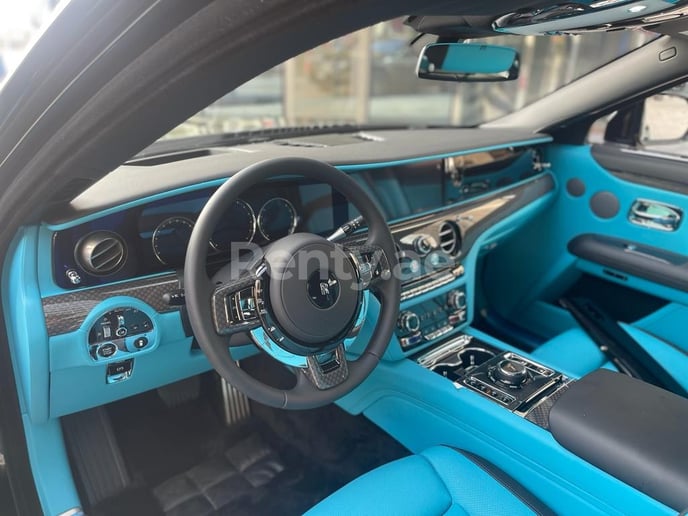 Rolls Royce Ghost (Schwarz), 2022  zur Miete in Dubai