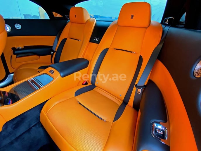 Dubai'de kiralık Rolls Royce Wraith-BLACK BADGE (Siyah), 2020