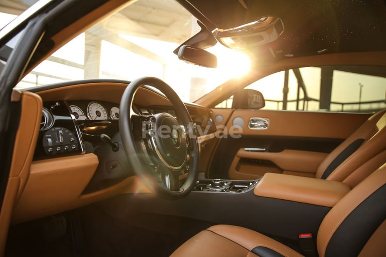 Dubai'de kiralık Rolls Royce Wraith (Siyah), 2018