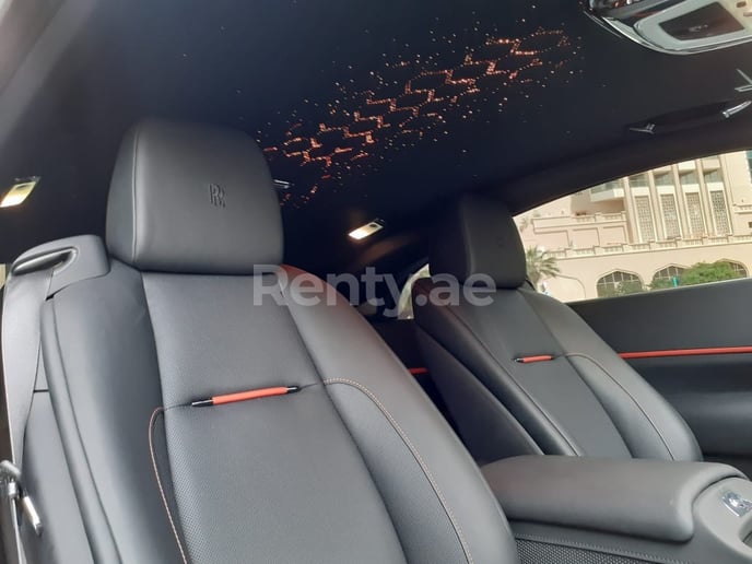 Rolls Royce Wraith- BLACK BADGE (Schwarz), 2019  zur Miete in Dubai