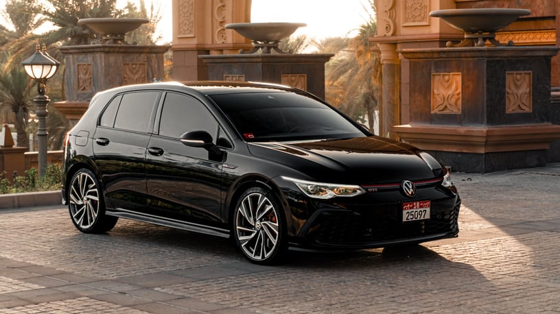 Volkswagen Golf GTI (Schwarz), 2021  zur Miete in Abu Dhabi
