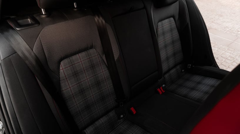 Volkswagen Golf GTI (Schwarz), 2021  zur Miete in Abu Dhabi