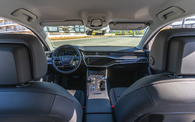 Audi A6 (Azul), 2024 para alquiler en Ras Al Khaimah