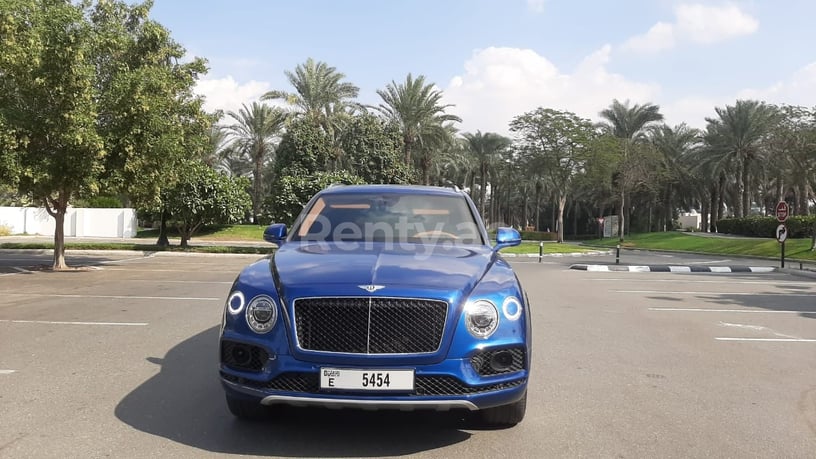 在迪拜 租 宾利Bentayga (蓝色), 2019