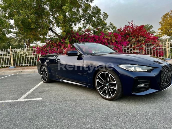 BMW 430 Convertible (Azul), 2022 para alquiler en Dub&aacute;i