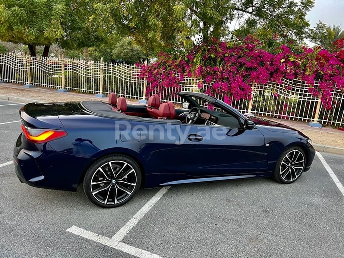 BMW 430 Convertible (Azul), 2022 para alquiler en Dub&aacute;i