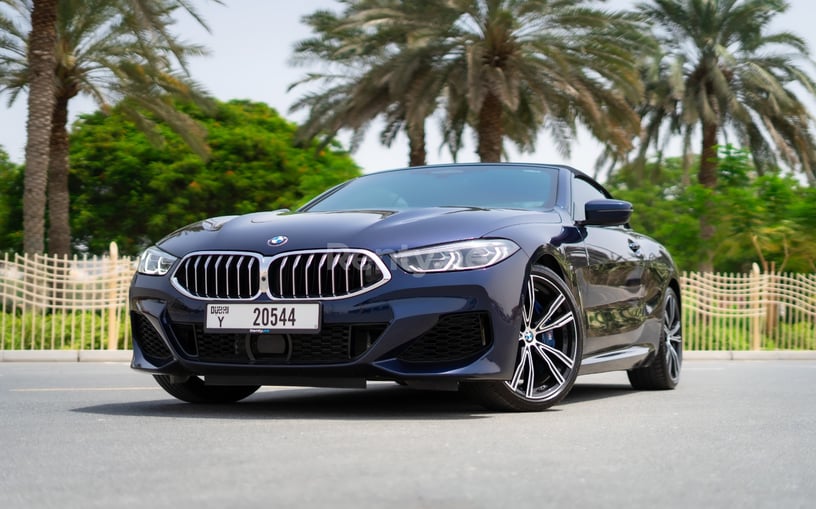 BMW 840i cabrio (Blu), 2021 in affitto a Abu Dhabi