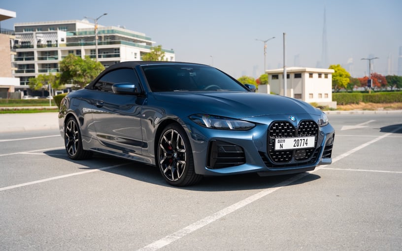 BMW 4 Serie (Blau), 2025  zur Miete in Ras Al Khaimah