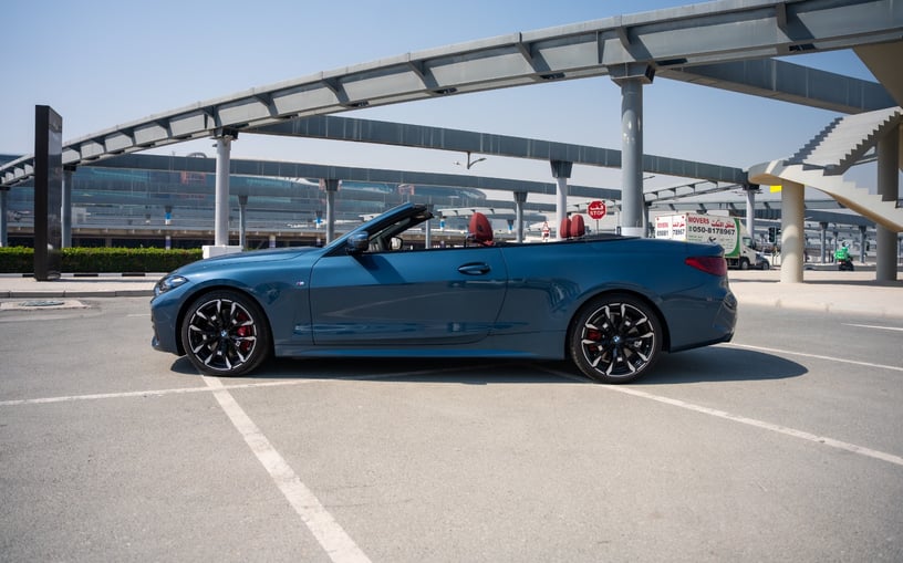 BMW 4 Serie (Blau), 2025  zur Miete in Ras Al Khaimah