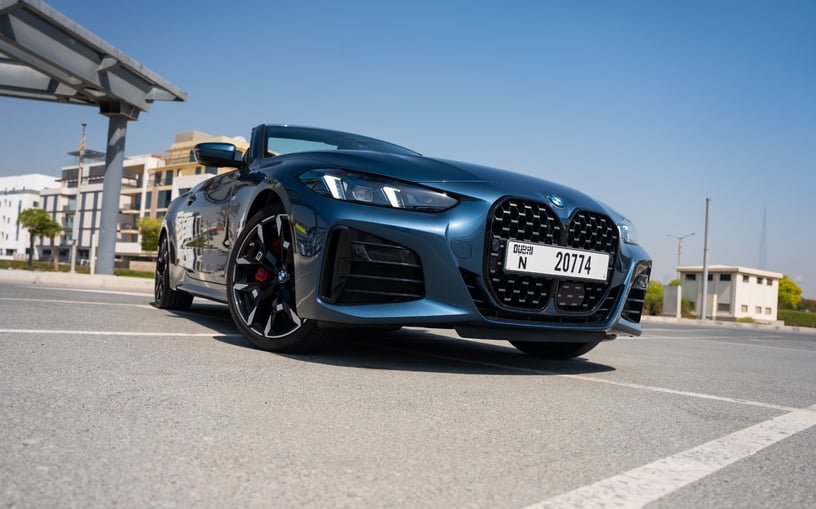 BMW 4 Serie (Blau), 2025  zur Miete in Ras Al Khaimah