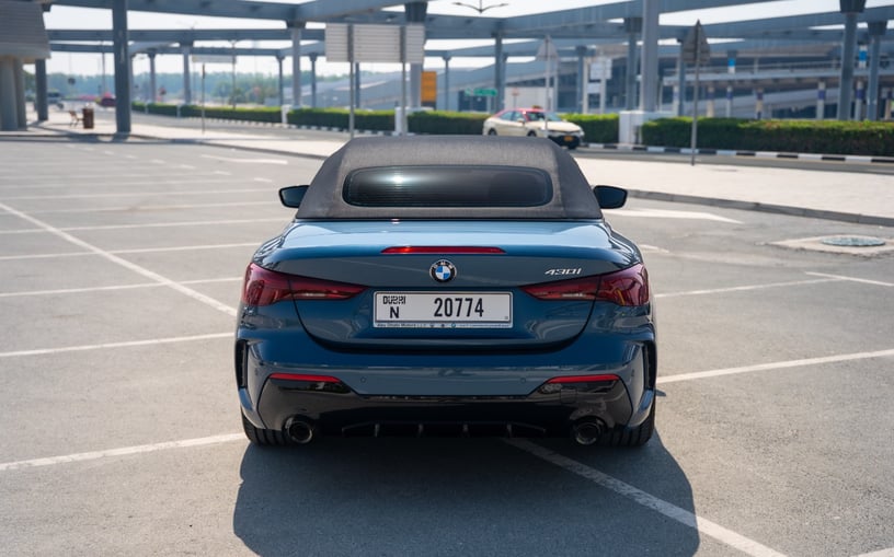 BMW 4 Serie (Blau), 2025  zur Miete in Ras Al Khaimah