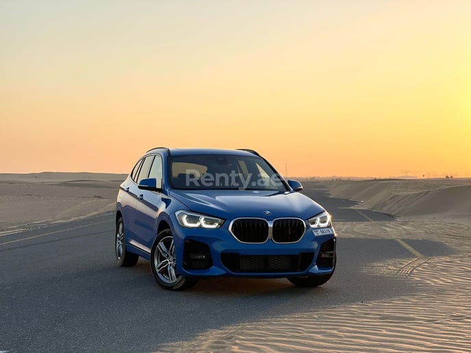 BMW X1 M (Bleue), 2020 &agrave; louer &agrave; Duba&iuml;