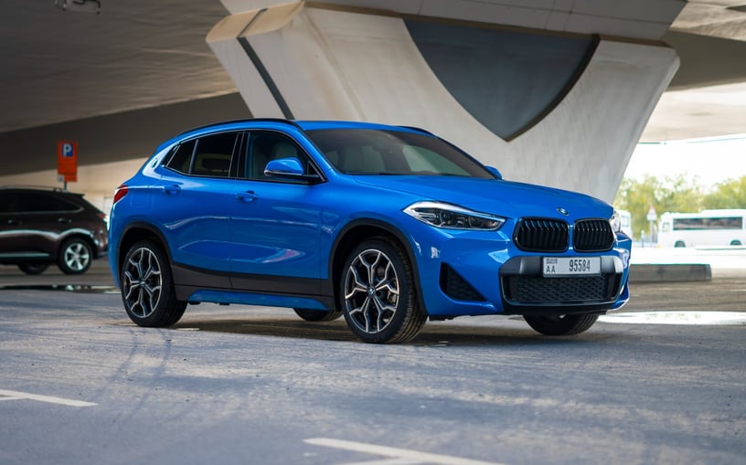 BMW X2 (Azul), 2022 para alquiler en Sharjah