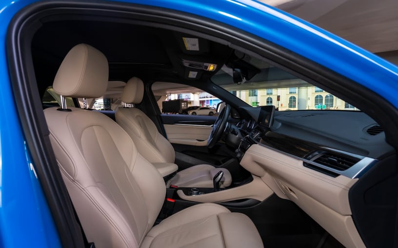 BMW X2 (Azul), 2022 para alquiler en Sharjah