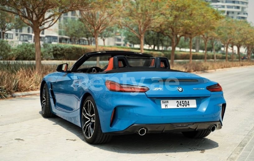 在哈伊马角租车 租 BMW Z4 (蓝色), 2022 0