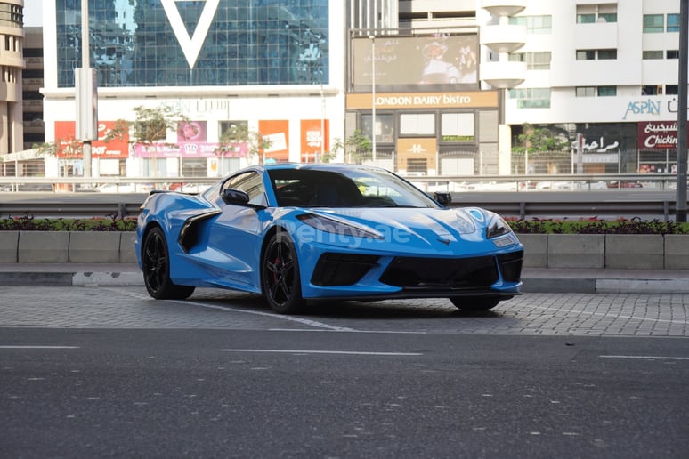 Chevrolet Corvette (Blauw), 2021 te huur in Dubai
