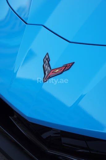 Chevrolet Corvette (Blauw), 2021 te huur in Dubai
