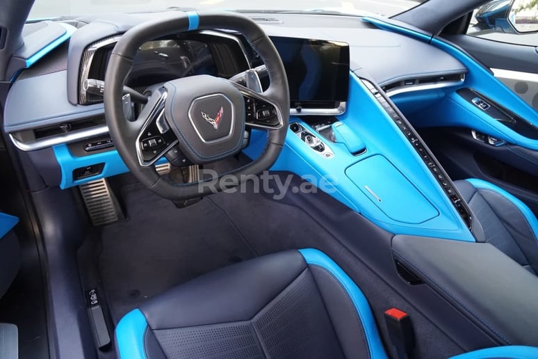 Chevrolet Corvette (Blau), 2021  zur Miete in Sharjah
