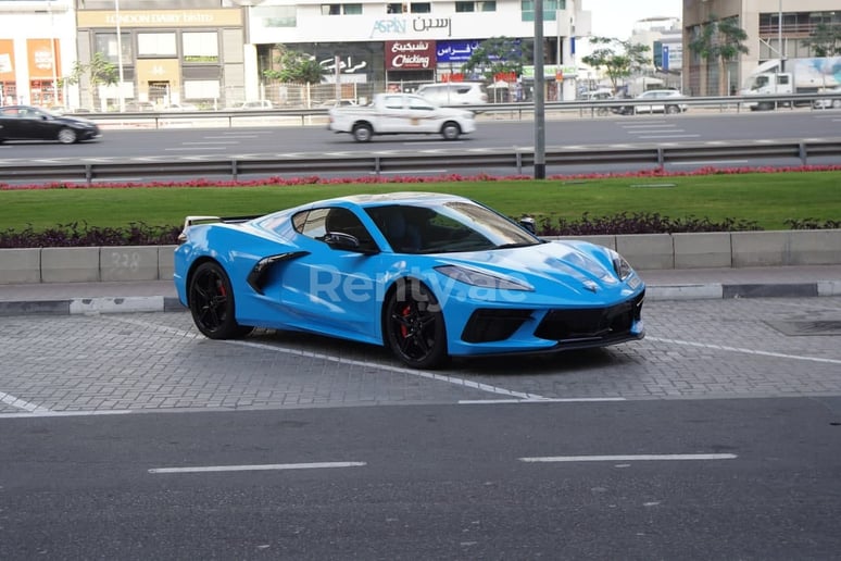Chevrolet Corvette (Blau), 2021  zur Miete in Sharjah