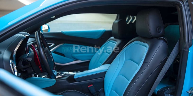 إيجار شيفروليه كامارو evo dynamic (أزرق), 2018 في دبي