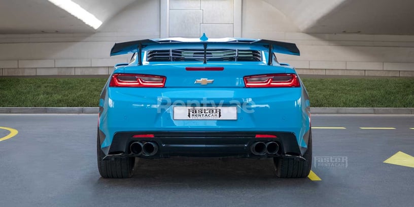 إيجار شيفروليه كامارو evo dynamic (أزرق), 2018 في دبي