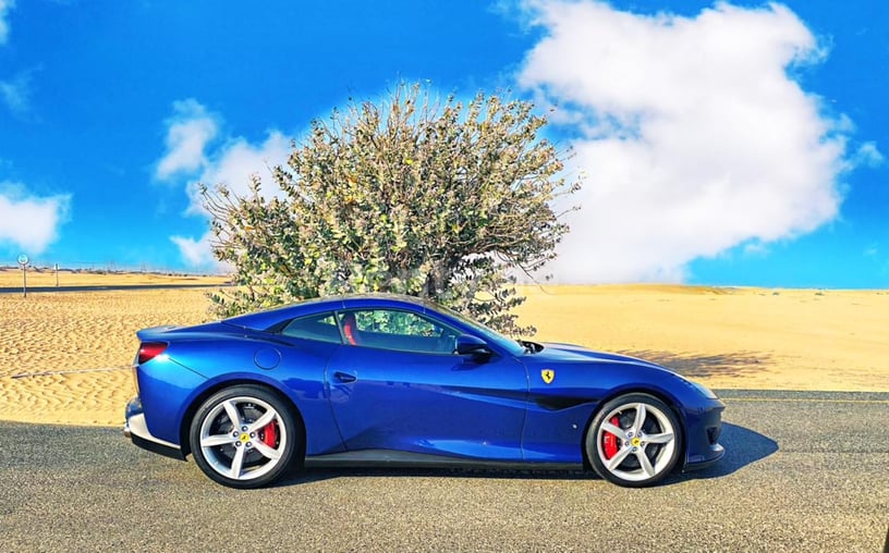 Ferrari Portofino Rosso (Синий), 2020 для аренды в Рас-эль-Хайме