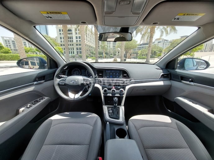 Hyundai Elantra (Blau), 2021  zur Miete in Sharjah