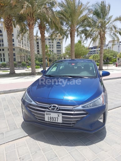 Hyundai Elantra (Blau), 2021  zur Miete in Sharjah