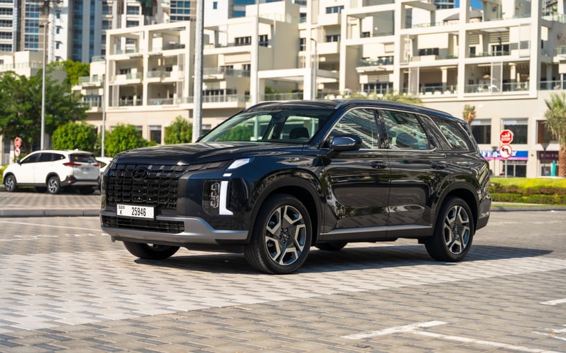 Hyundai Palisade (Negro), 2025 para alquiler en Abu Dhabi