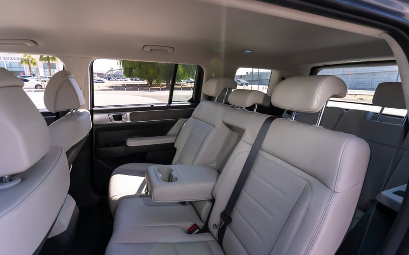 Hyundai Santa Fe (Azul), 2025 - ofertas de arrendamiento en Ras Al Khaimah