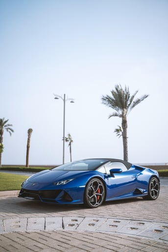 Lamborghini Evo Spyder (Blauw), 2021 - lease-aanbiedingen in Abu Dhabi