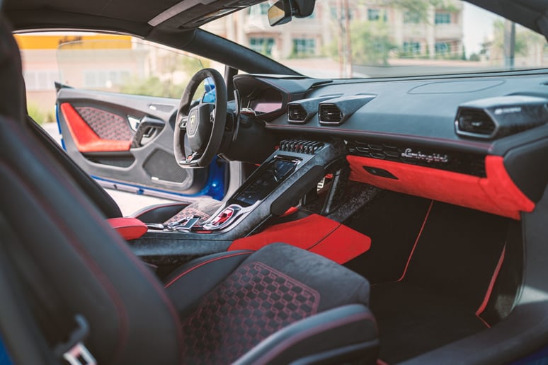 Lamborghini Evo Spyder (Blauw), 2021 - lease-aanbiedingen in Abu Dhabi
