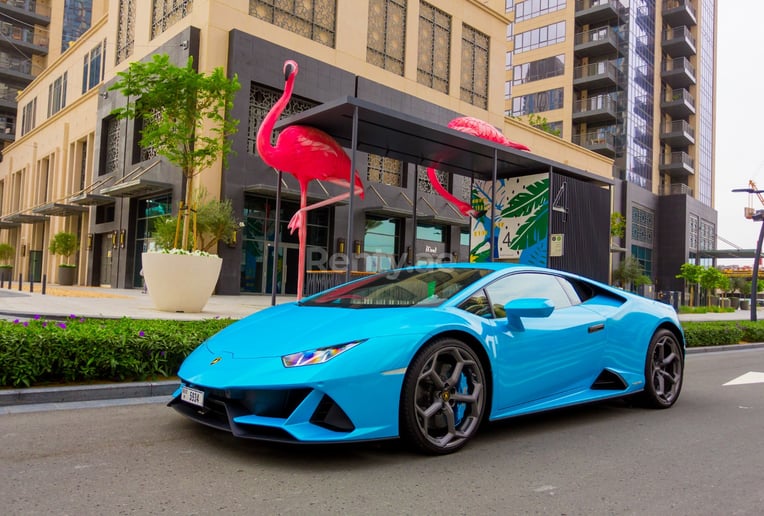 Lamborghini Evo (Blu), 2020 in affitto a Dubai