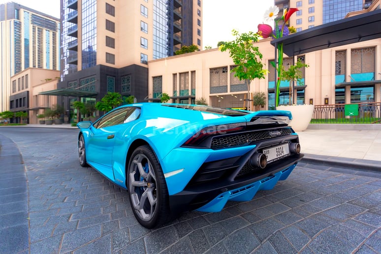 Lamborghini Evo (Blu), 2020 in affitto a Dubai